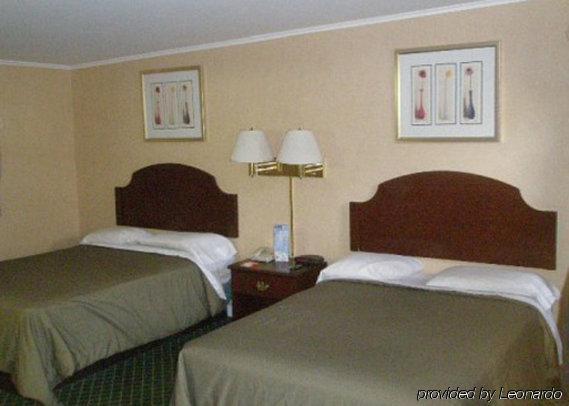 Hyannis Host Inn Oda fotoğraf